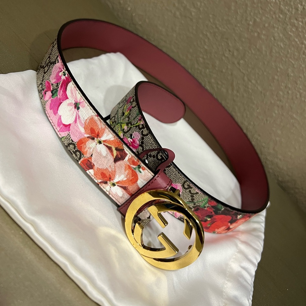 Gucci Supreme GG belt